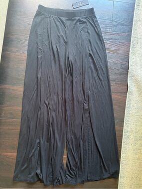Lulu's Black high waist Wide-Leg side slit palazzo Pants